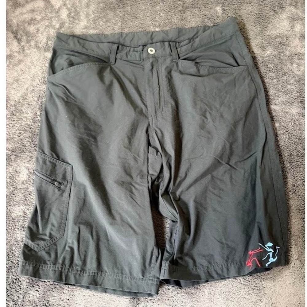 Patagonia Mens Cargo Shorts Dark Gray Hiking Climbing Size 36X11